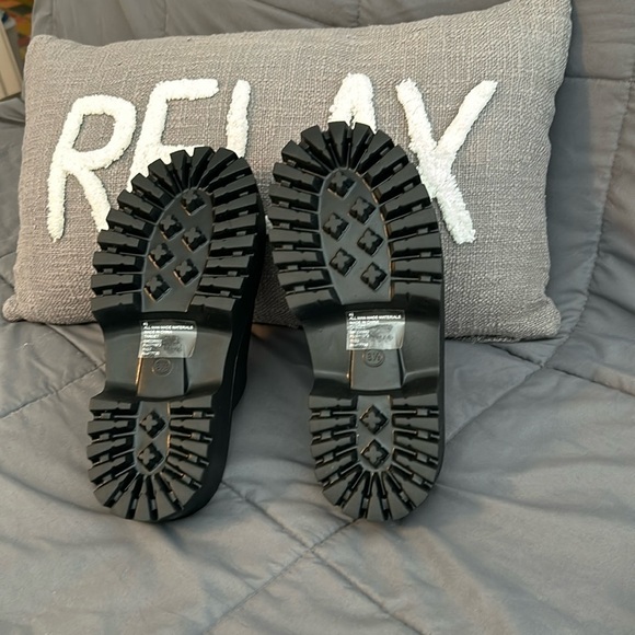 Wild Fable Black Platform Mules - Picture 7 of 7